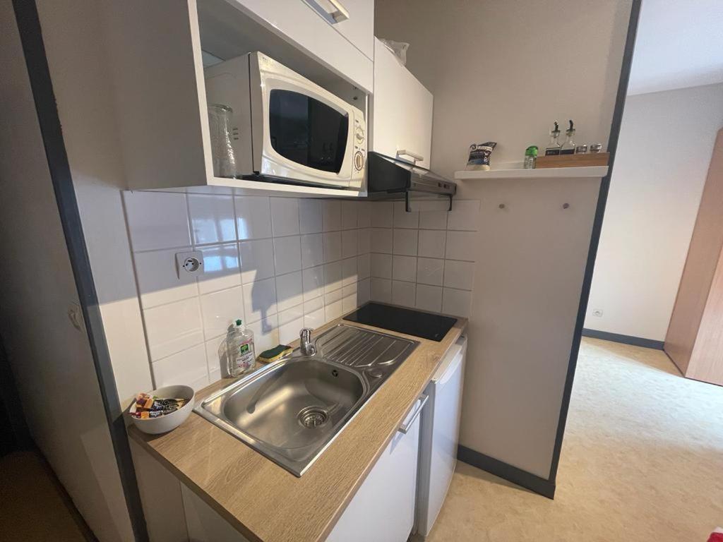 Studio Agreable Et Lumineux Apartment Niort Luaran gambar