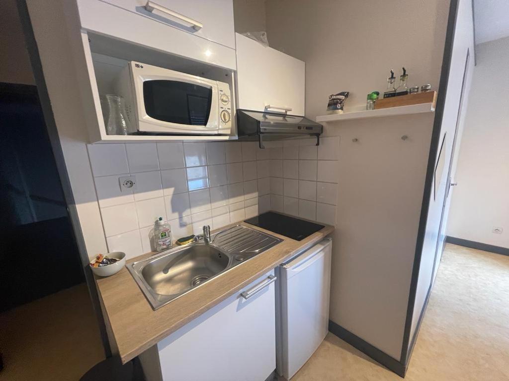 Studio Agreable Et Lumineux Apartment Niort Luaran gambar