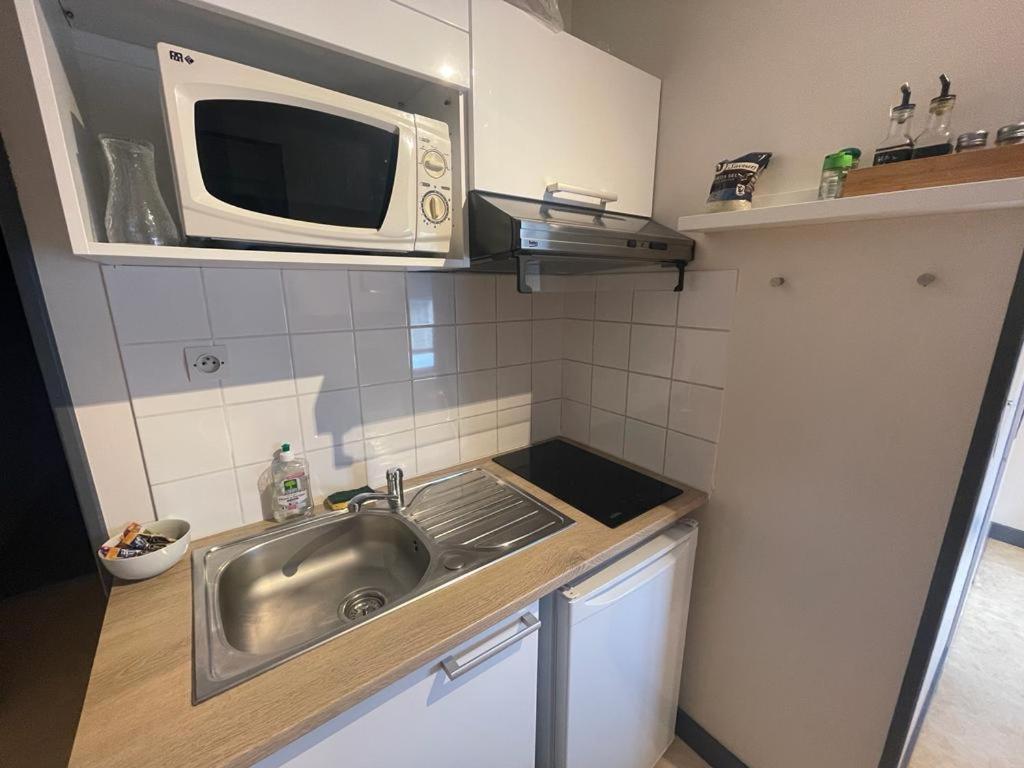 Studio Agreable Et Lumineux Apartment Niort Luaran gambar