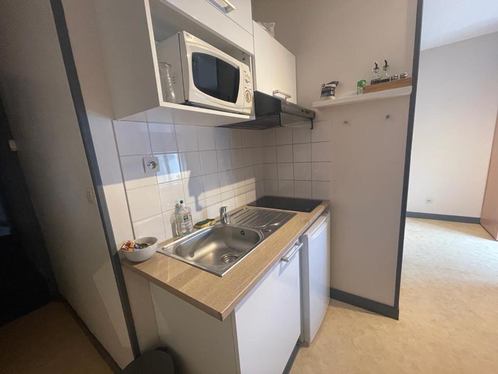 Studio Agreable Et Lumineux Apartment Niort Luaran gambar